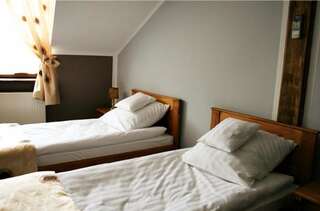 Отели типа «постель и завтрак» KUŹNIA SMAKU Кросно-Оджаньске Двухместный номер с 2 отдельными кроватями-1